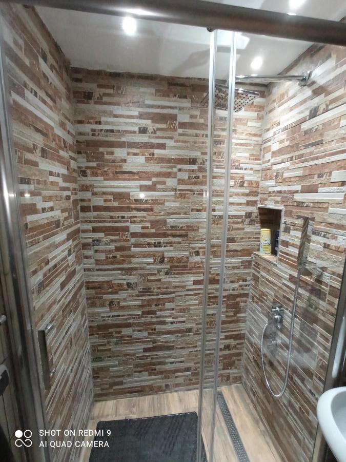 Natura Apartment Belgrado Buitenkant foto