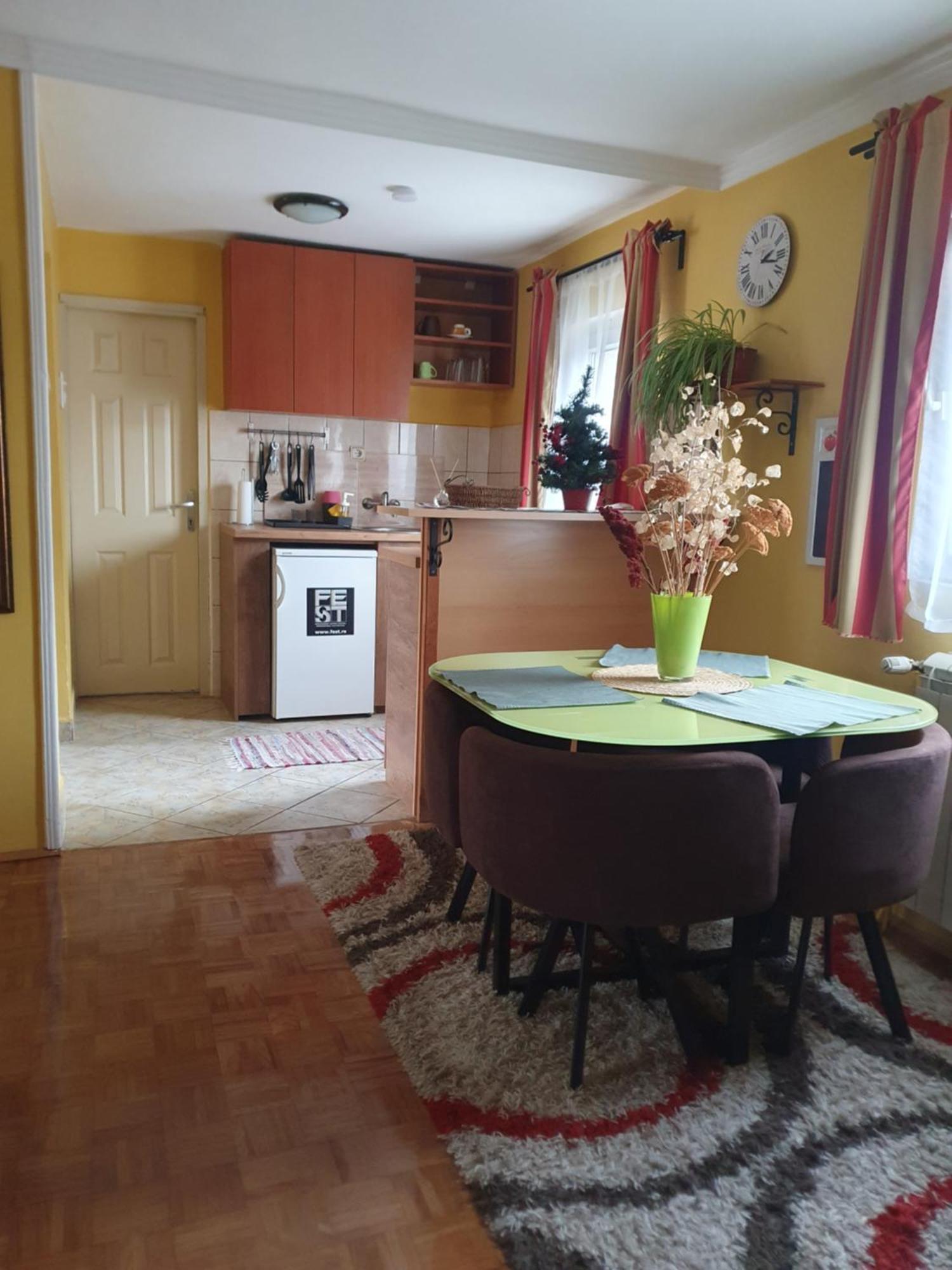 Natura Apartment Belgrado Buitenkant foto
